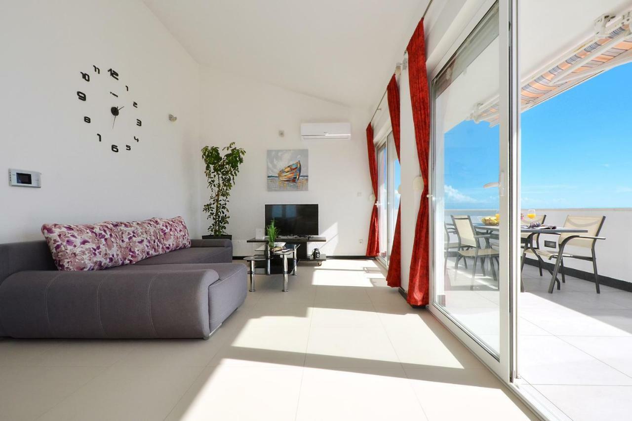 Stunning View With Pool Apartament Trogir